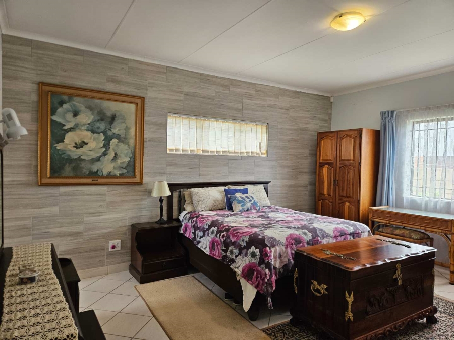 3 Bedroom Property for Sale in Jeffreys Bay Central Eastern Cape